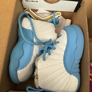 Jordan Retro 12 emoji